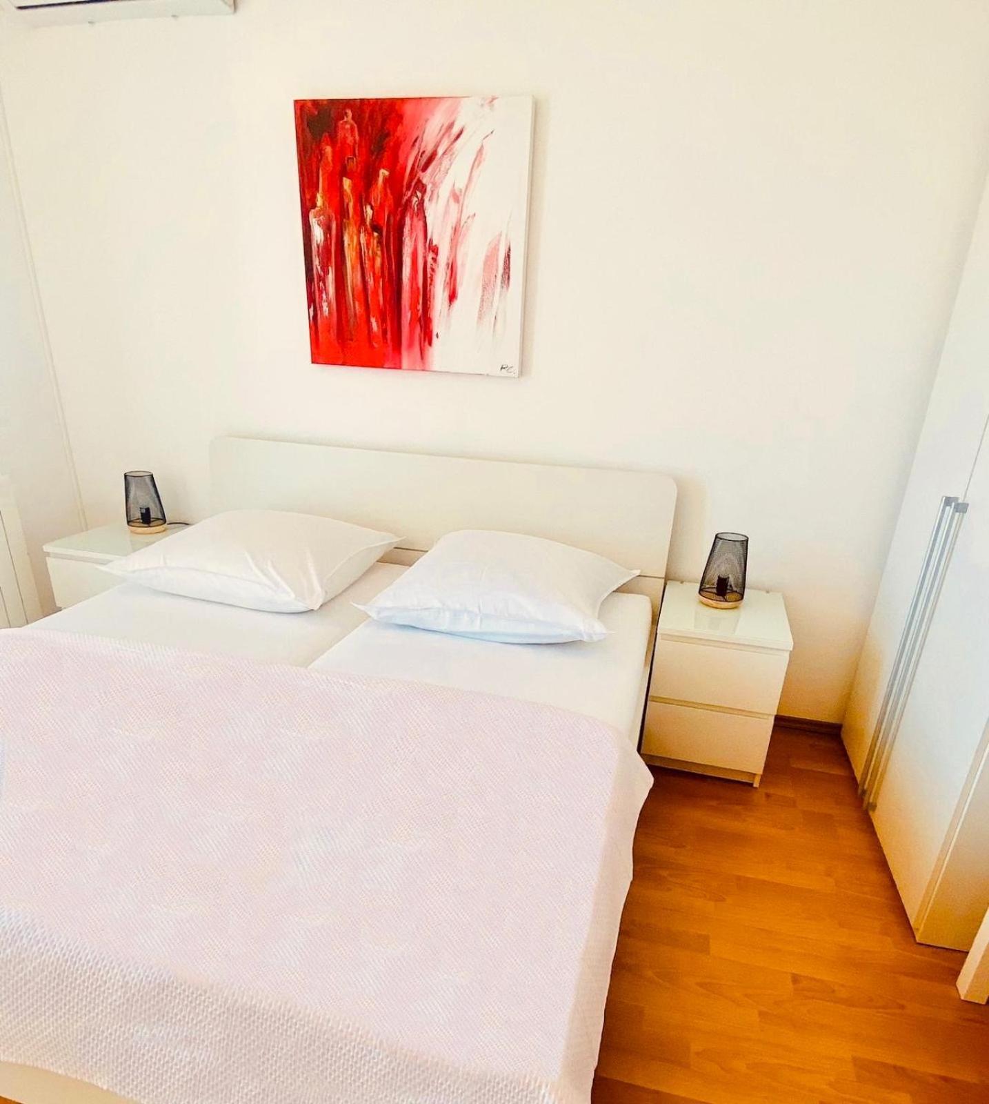 Апартаменты House Agradable Сегет-Враница Экстерьер фото